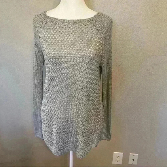 Apt. 9 gray and sparkly silver long scoop neck sweater size small - Picture 1 of 13